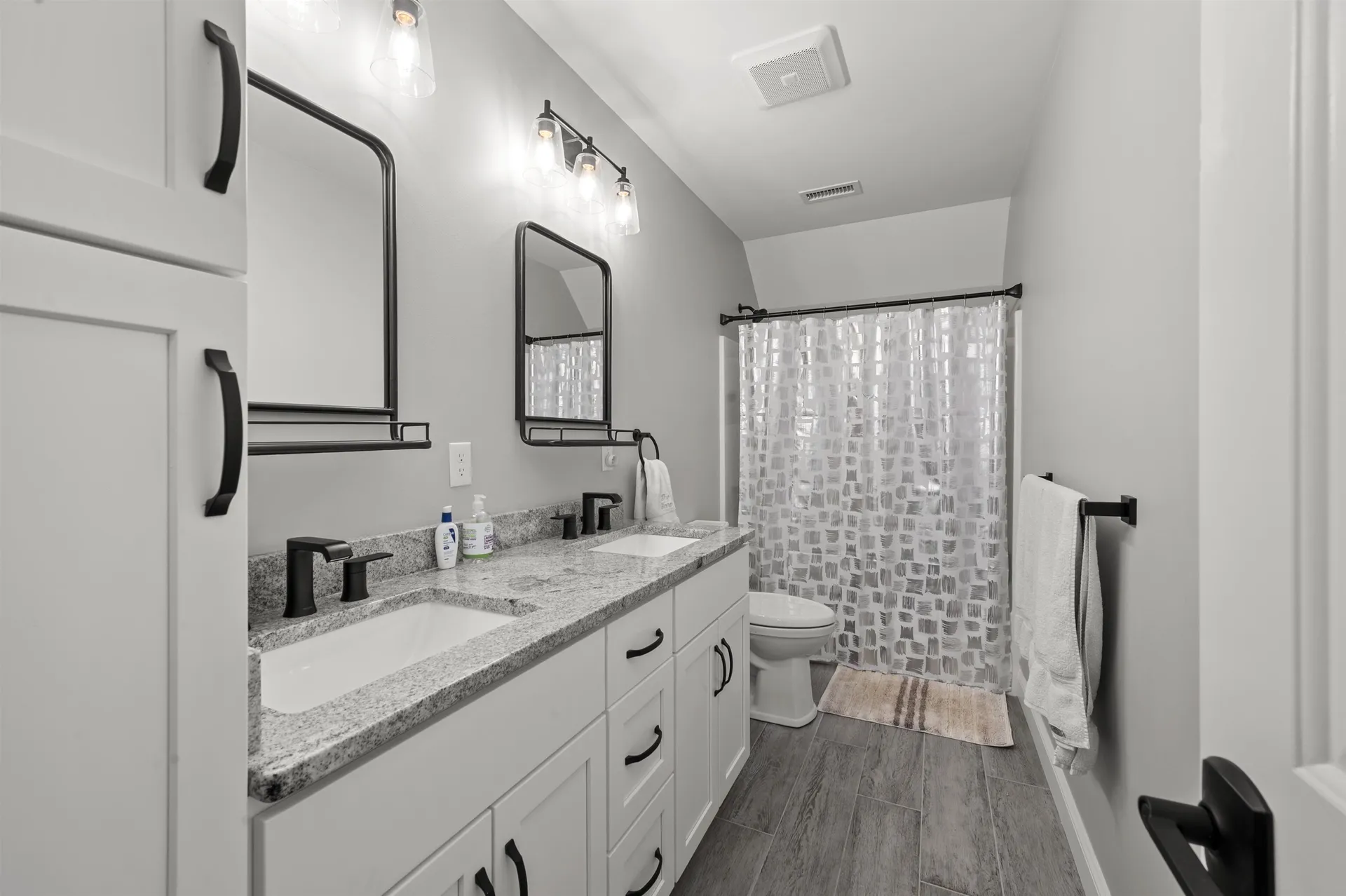 22 Darwin Place Laconia NH 03246