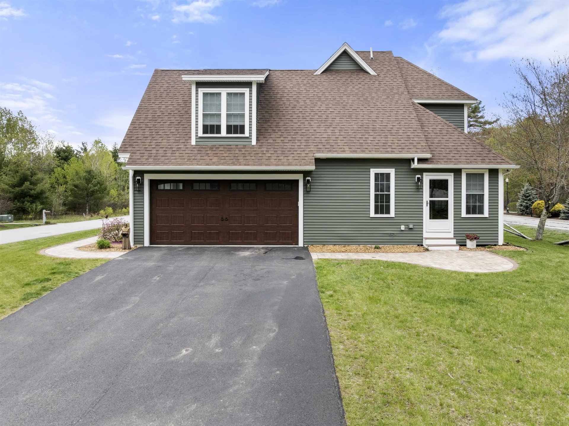 22 Darwin Place Laconia NH 03246
