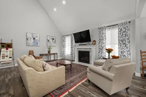 22 Darwin Place Laconia NH 03246