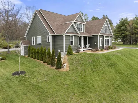22 Darwin Place Laconia NH 03246