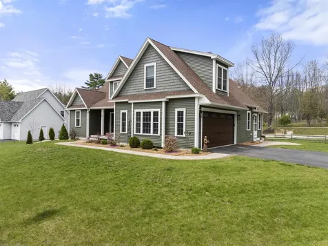 22 Darwin Place Laconia NH 03246