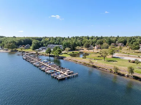 22 Darwin Place Laconia NH 03246