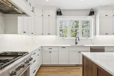 58 Shipwright Way Newington NH 03801