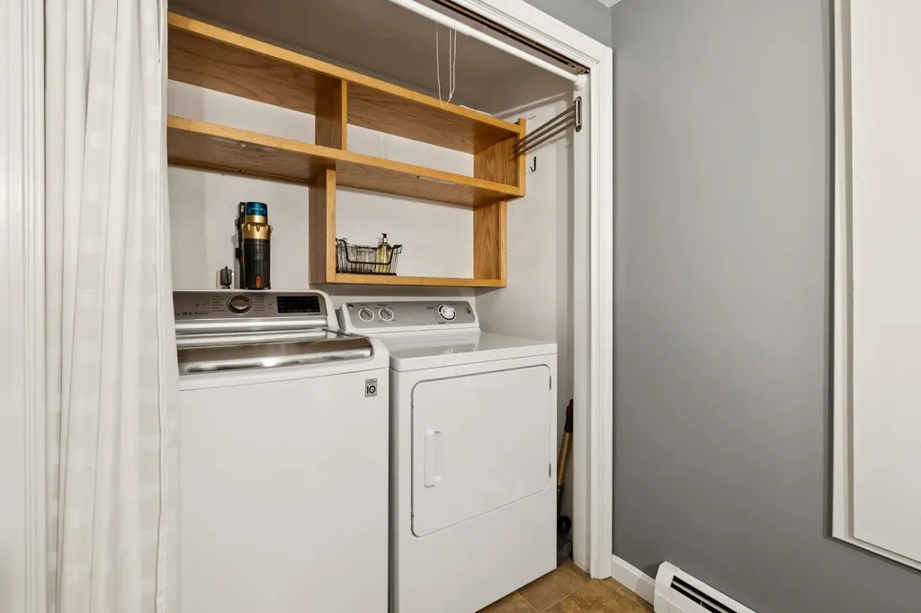 8 Queens Way Merrimack NH 03054
