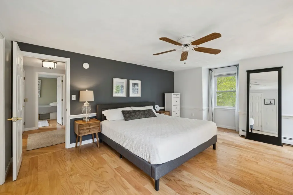 8 Queens Way Merrimack NH 03054
