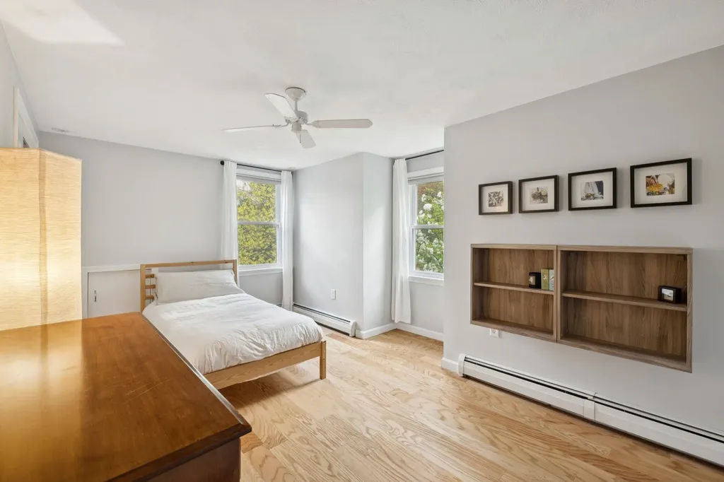 8 Queens Way Merrimack NH 03054