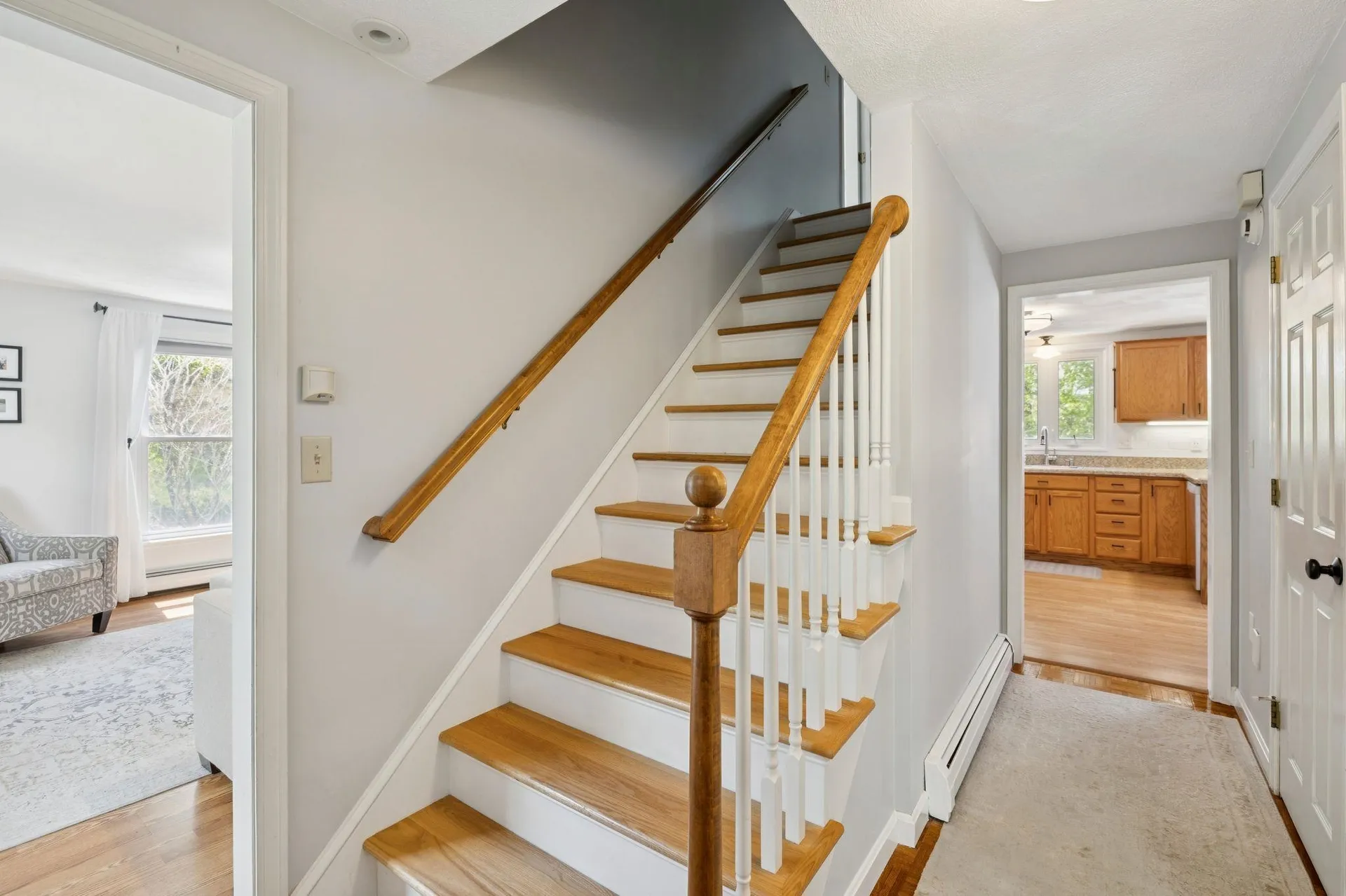 8 Queens Way Merrimack NH 03054