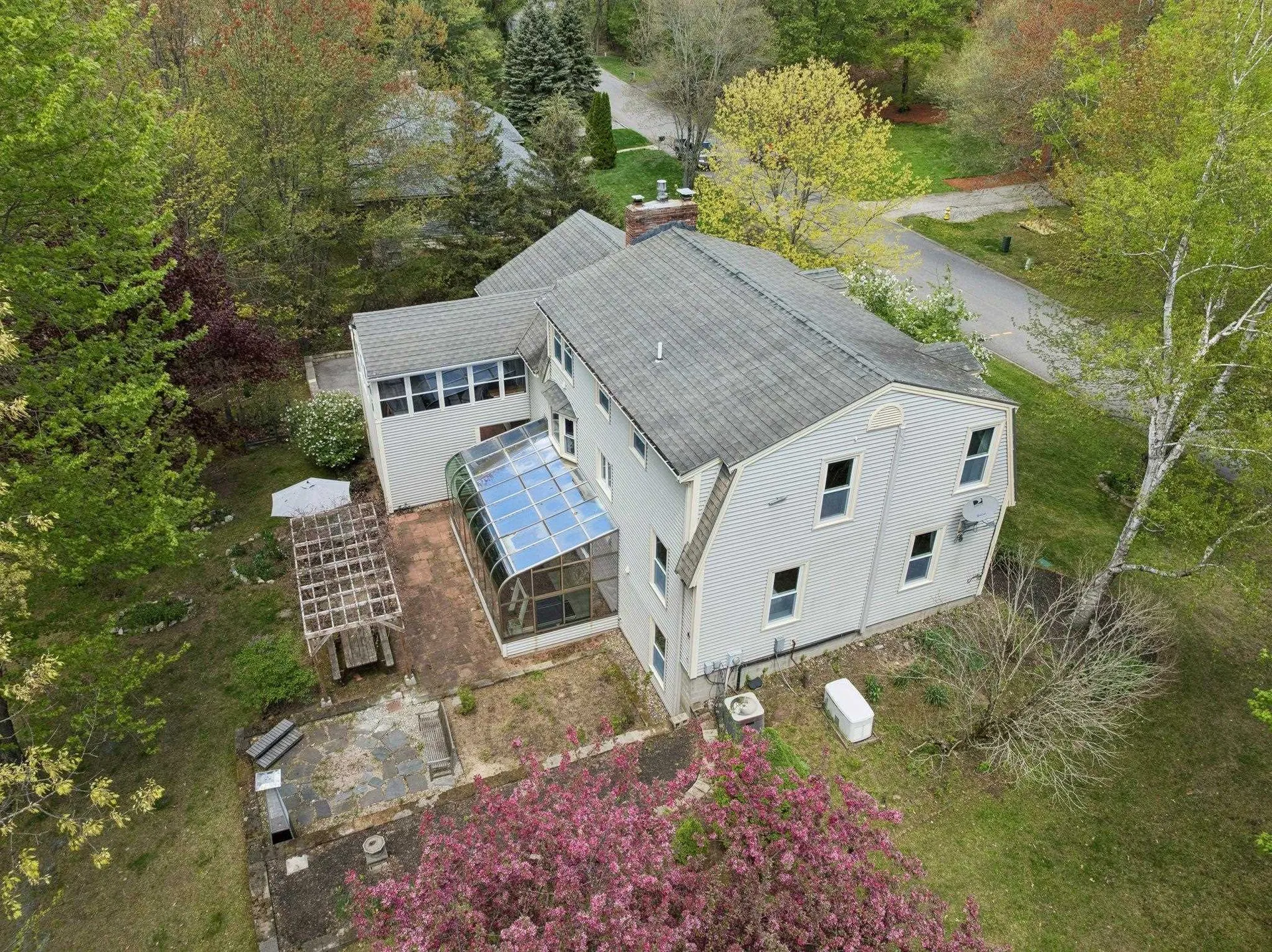 8 Queens Way Merrimack NH 03054