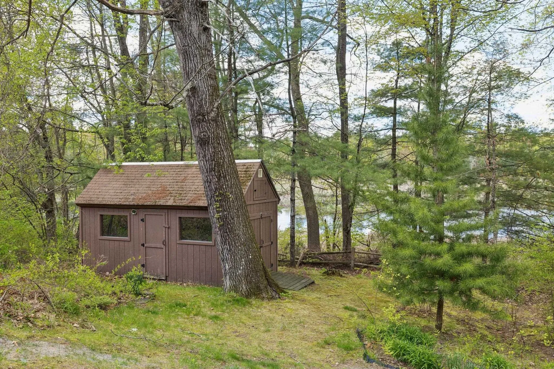 8 Queens Way Merrimack NH 03054