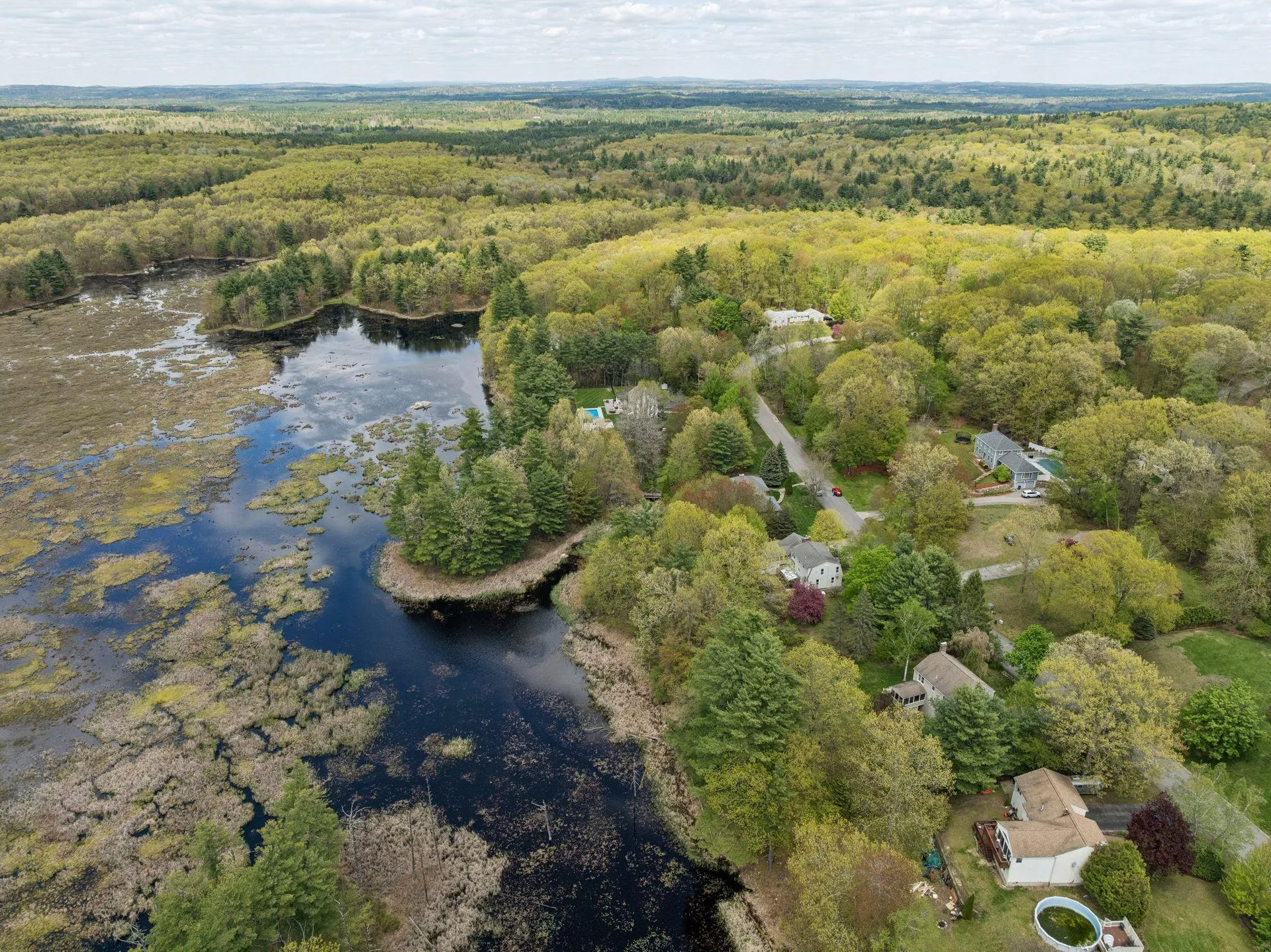 8 Queens Way Merrimack NH 03054