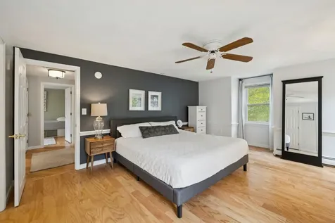 8 Queens Way Merrimack NH 03054