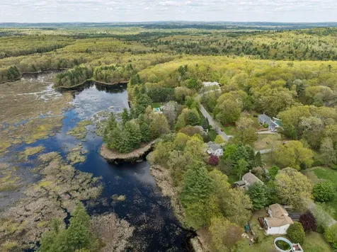8 Queens Way Merrimack NH 03054