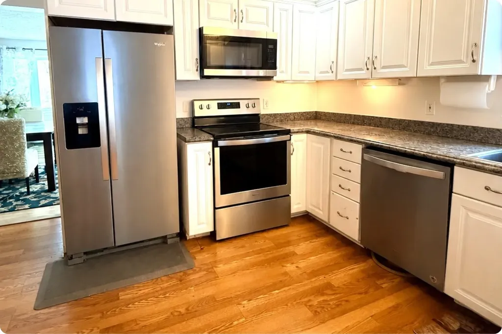 3 Kerri Lane Hooksett NH 03106