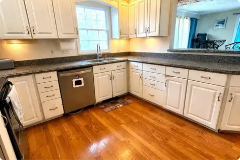 3 Kerri Lane Hooksett NH 03106