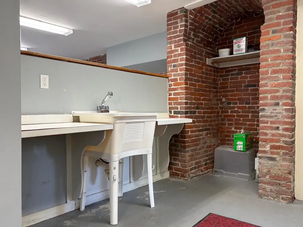 139 West Merrimack Street Manchester NH 03101