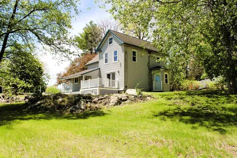 2 Paula Circle Hudson NH 03051