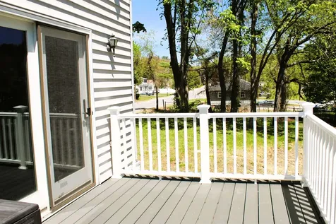 2 Paula Circle Hudson NH 03051
