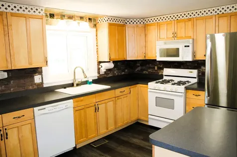2 Paula Circle Hudson NH 03051