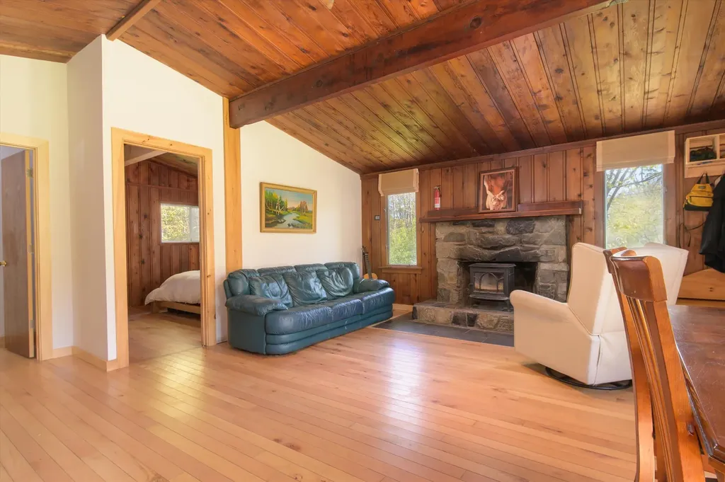 1310 Clif Reynolds Road Cambridge VT 05464