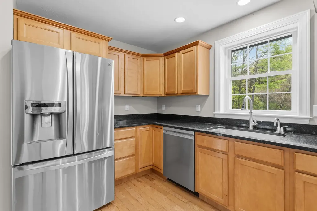 10 Wood Circle Goffstown NH 03045