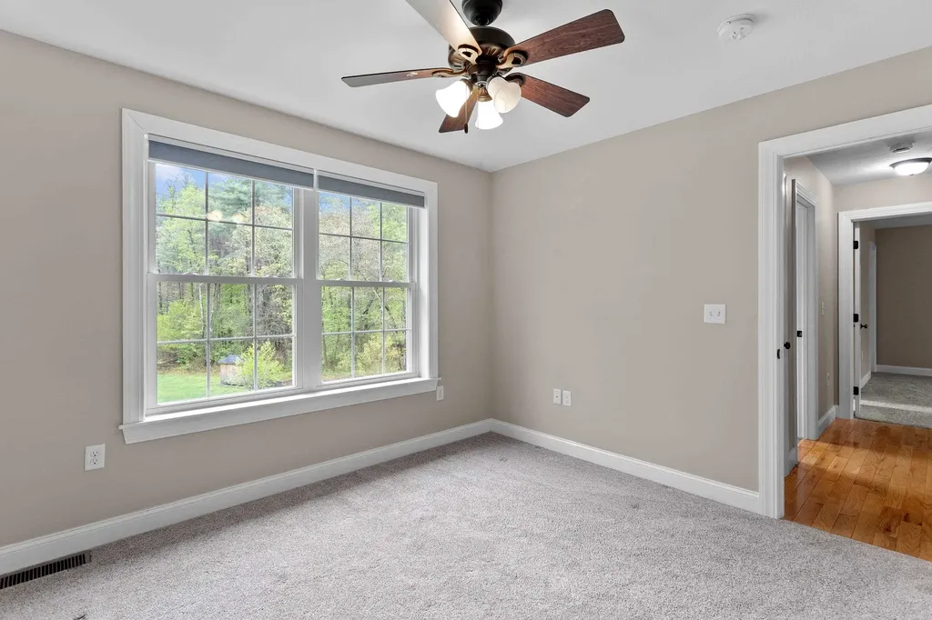10 Wood Circle Goffstown NH 03045