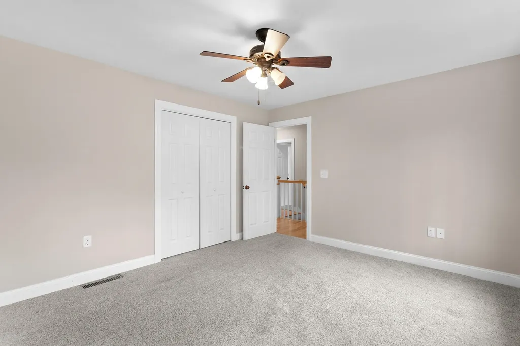 10 Wood Circle Goffstown NH 03045