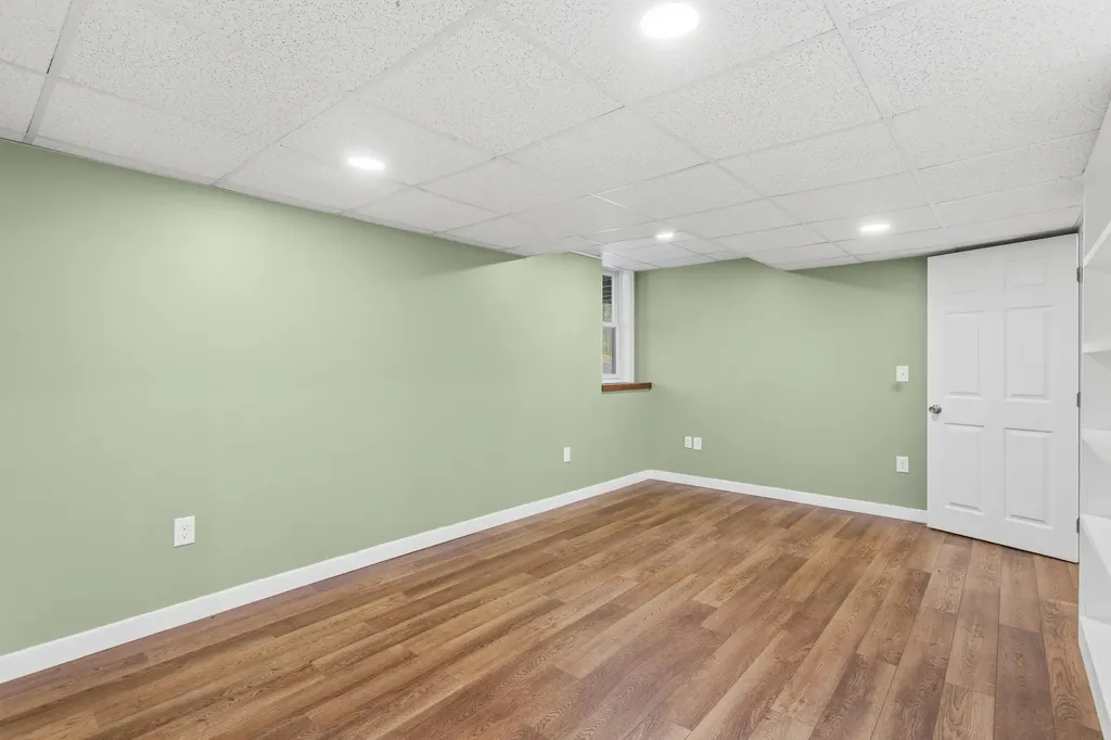 10 Wood Circle Goffstown NH 03045