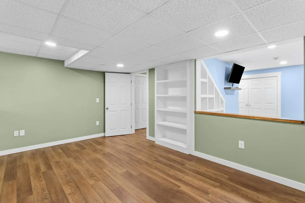 10 Wood Circle Goffstown NH 03045