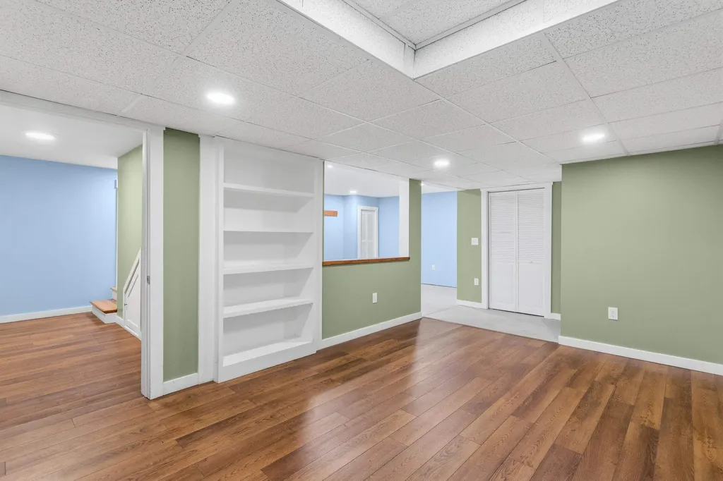 10 Wood Circle Goffstown NH 03045