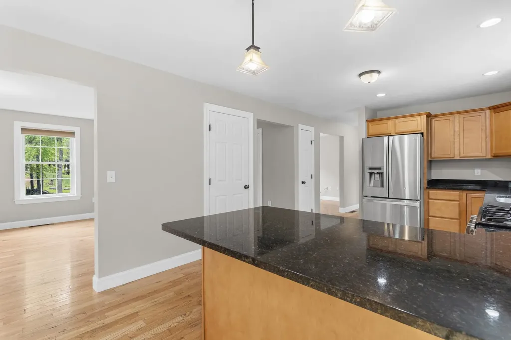 10 Wood Circle Goffstown NH 03045