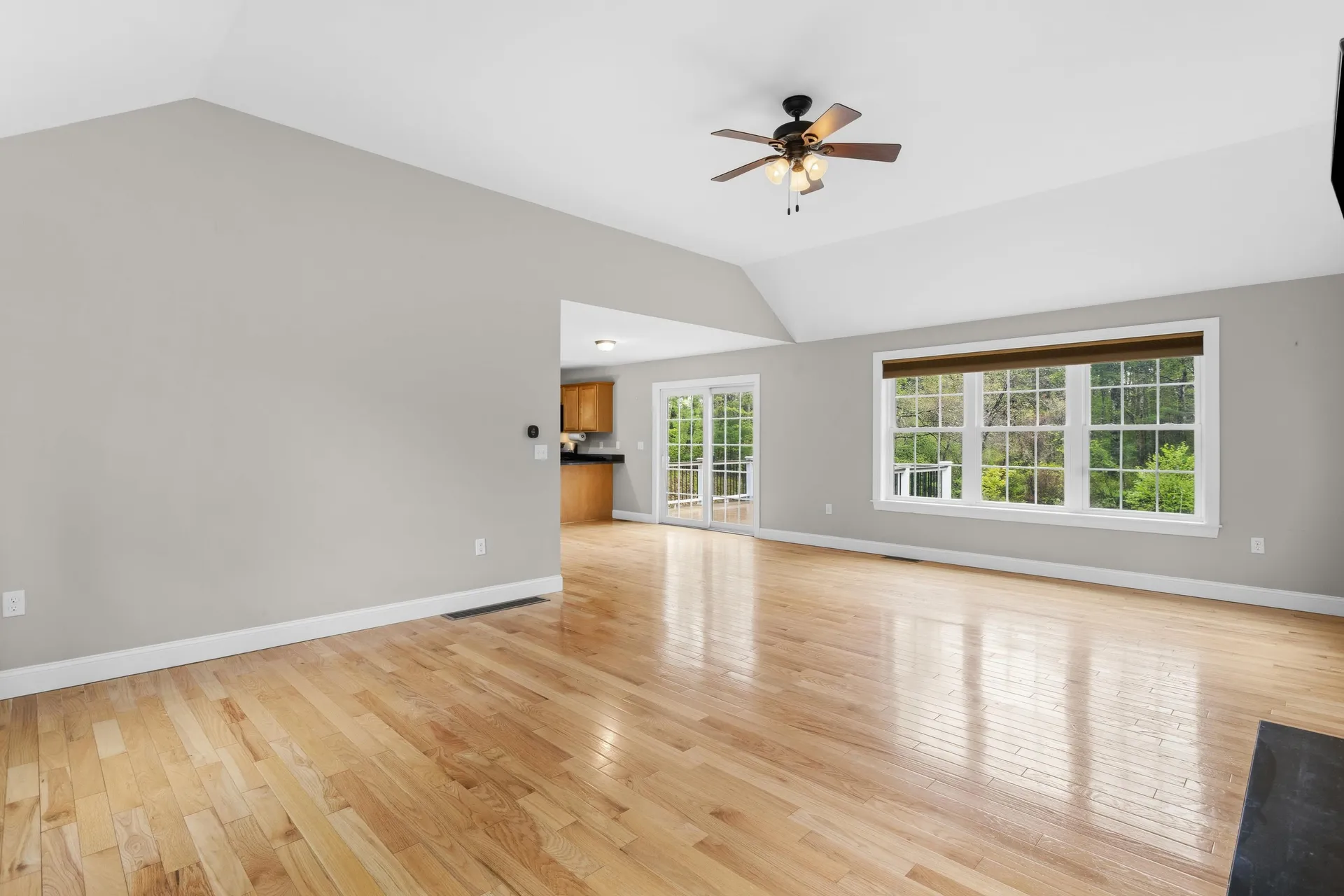 10 Wood Circle Goffstown NH 03045