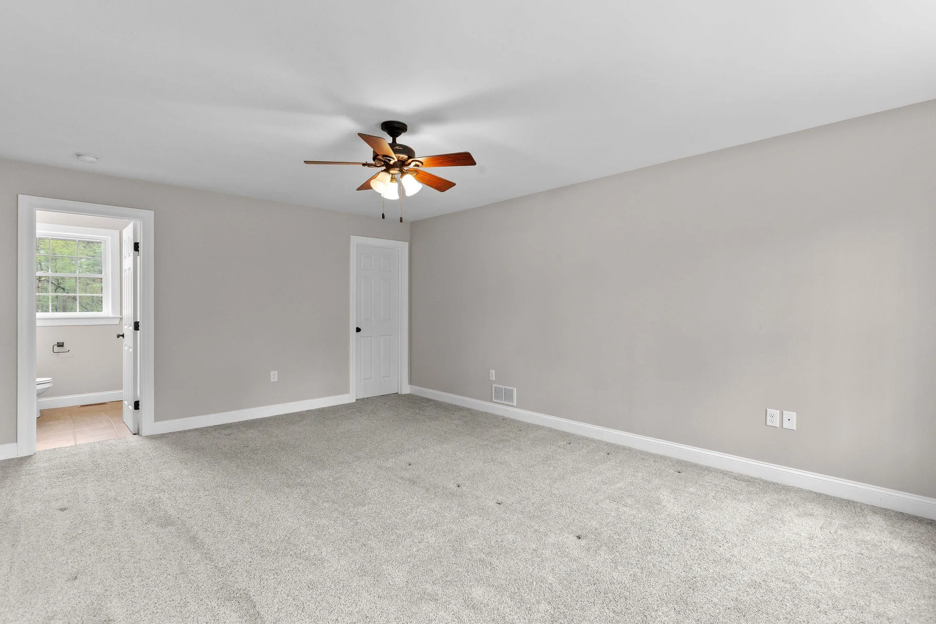 10 Wood Circle Goffstown NH 03045