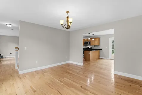 10 Wood Circle Goffstown NH 03045
