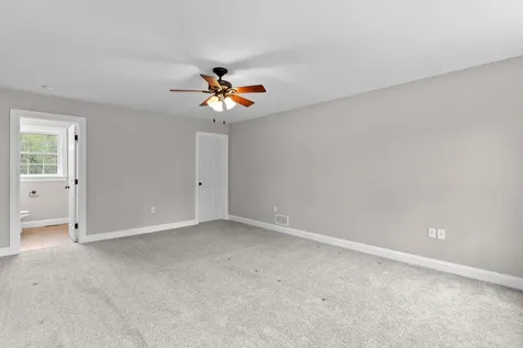 10 Wood Circle Goffstown NH 03045