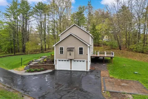 10 Wood Circle Goffstown NH 03045