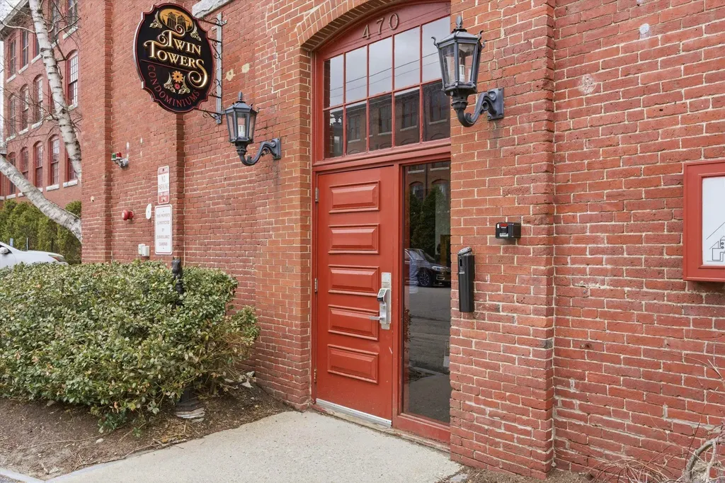 470 Silver Street Manchester NH 03103