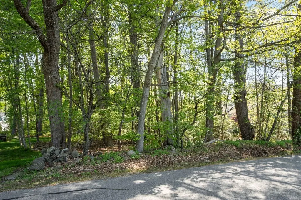 15 Cusack Road Hampton NH 03842
