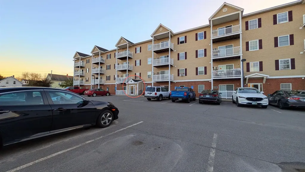 18 Harbor Avenue Nashua NH 03062