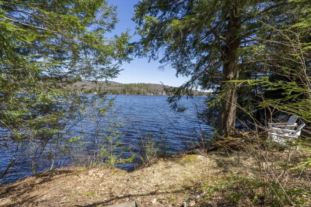 14 Loyd Lane Harrisville NH 03450