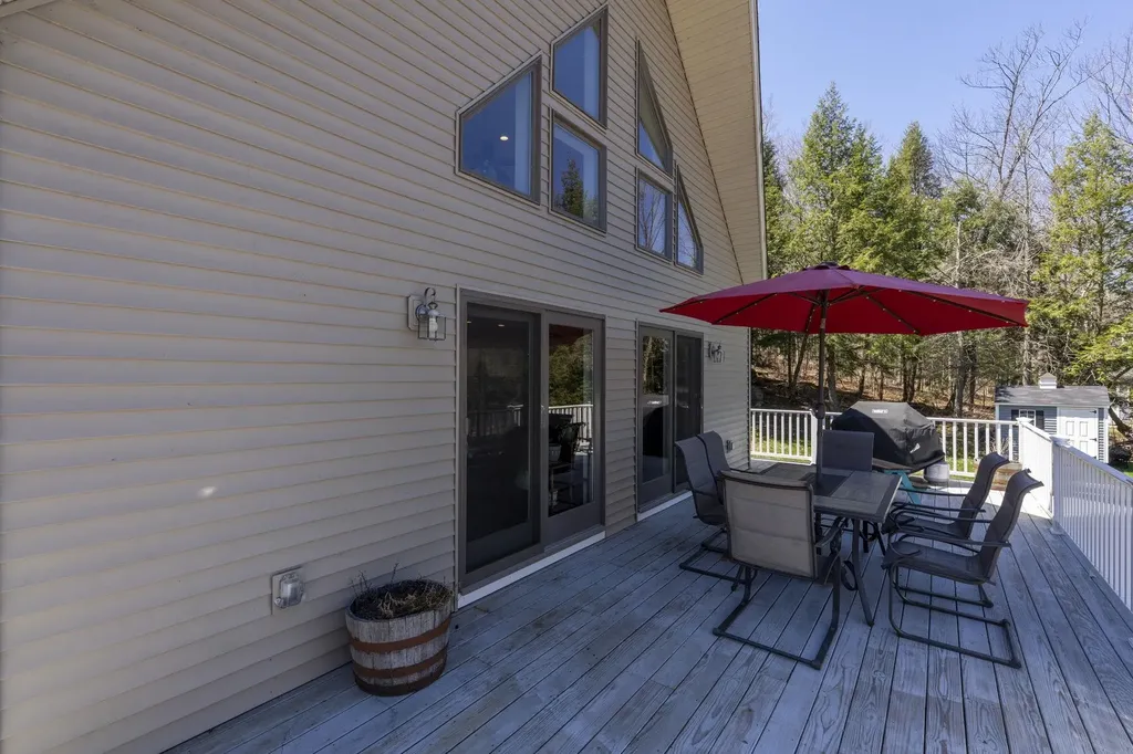 14 Loyd Lane Harrisville NH 03450