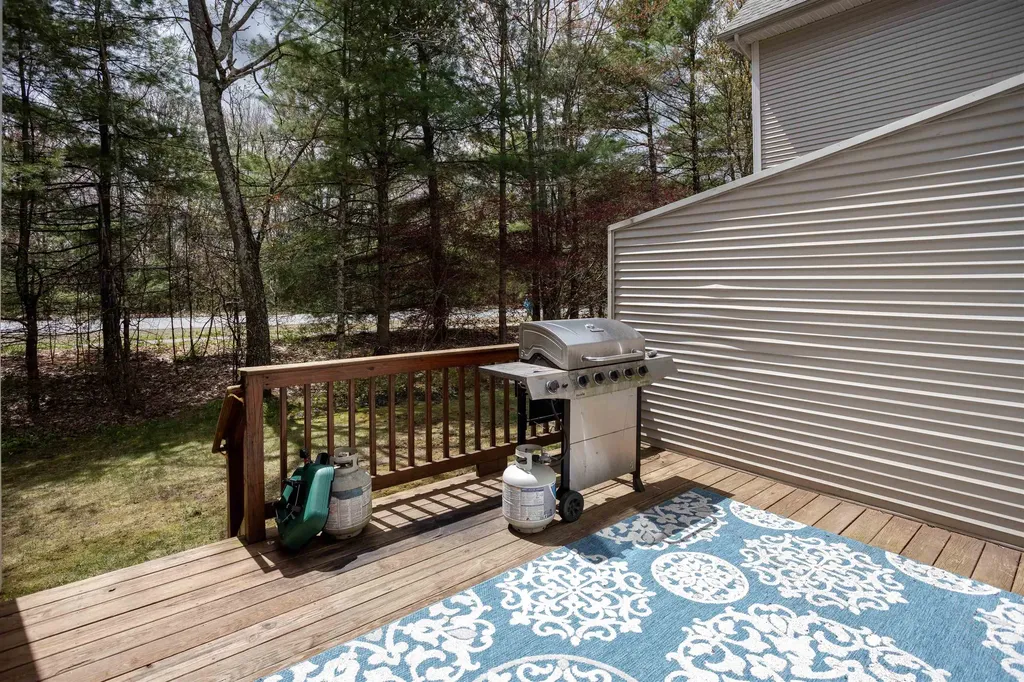 77 Partridge Drive Essex VT 05452