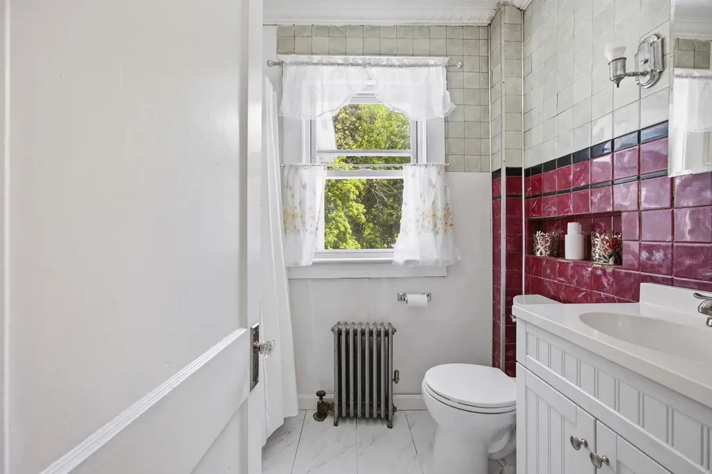 18 Fifield Street Nashua NH 03060