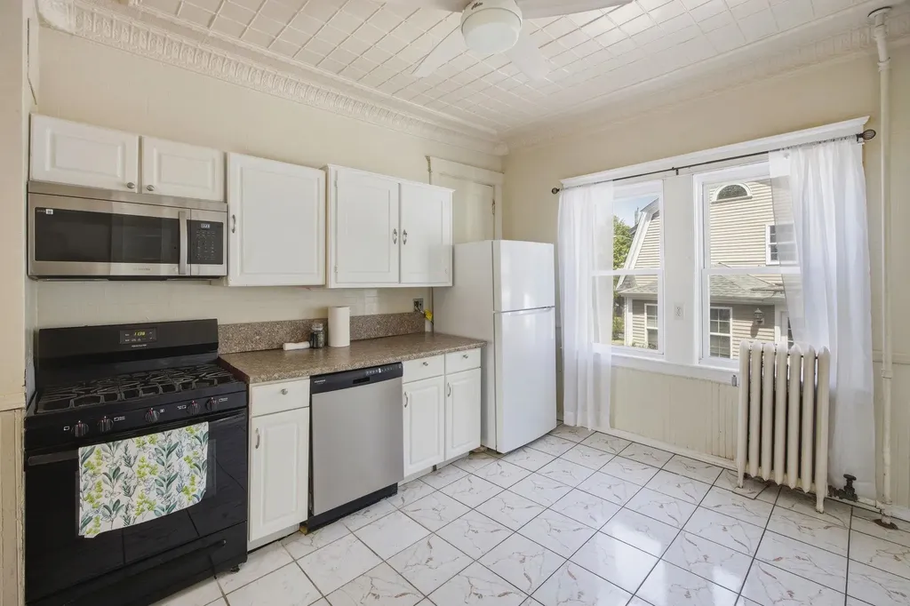 18 Fifield Street Nashua NH 03060