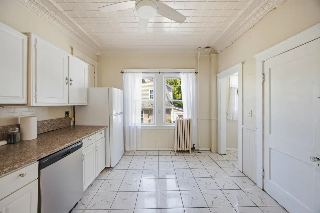 18 Fifield Street Nashua NH 03060