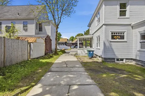 18 Fifield Street Nashua NH 03060