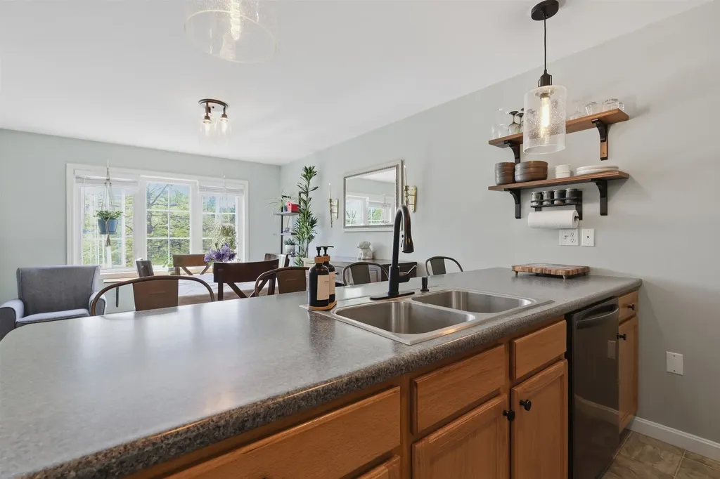 1 Stonewall Way Exeter NH 03833
