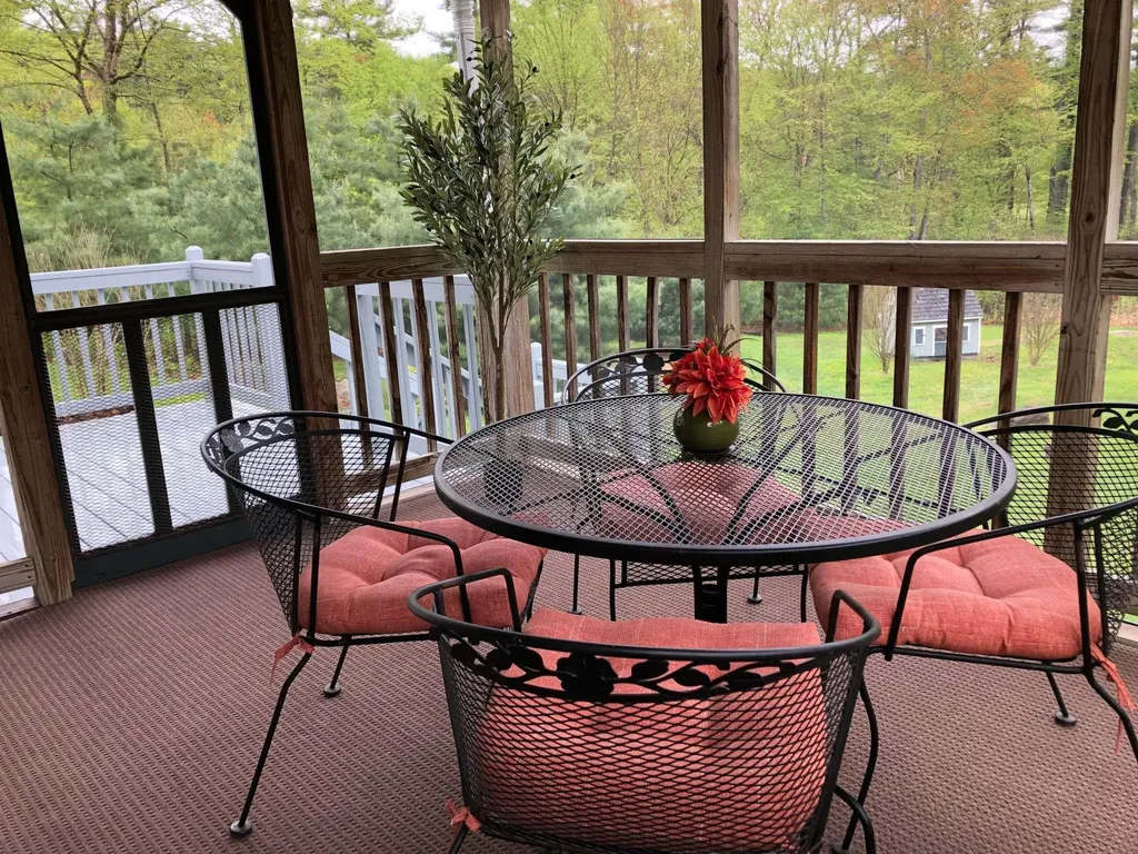 12 Wyndridge Circle Pelham NH 03076