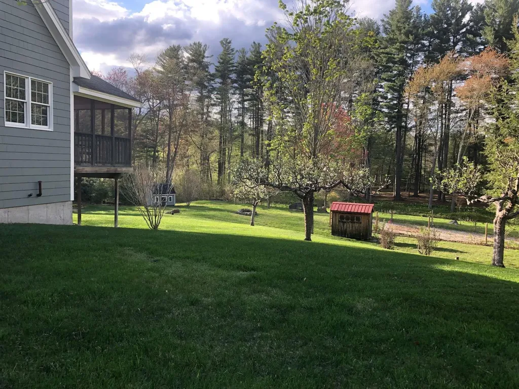 12 Wyndridge Circle Pelham NH 03076