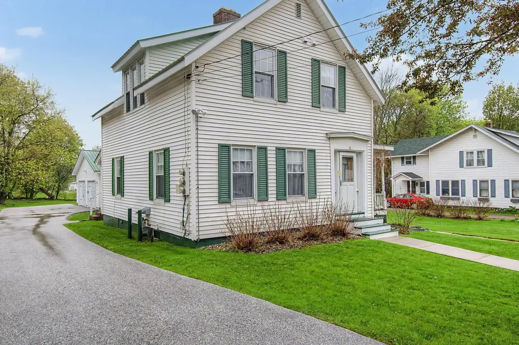 18 Diamond Street St. Albans City VT 05478