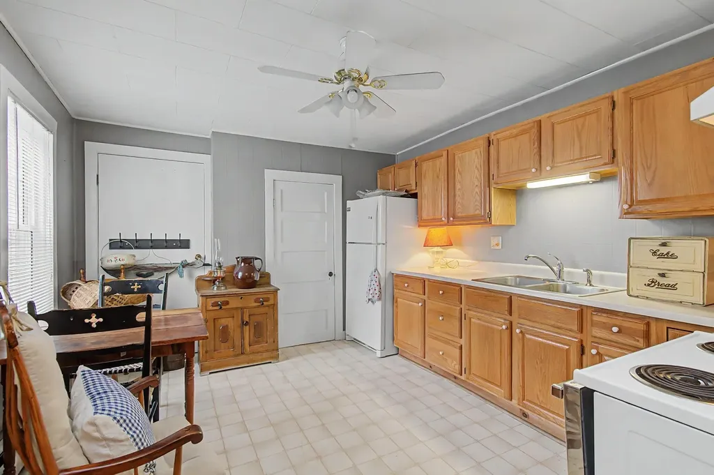 18 Diamond Street St. Albans City VT 05478